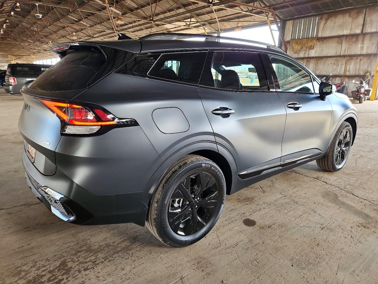 2025 KIA SPORTAGE X LINE photo 3