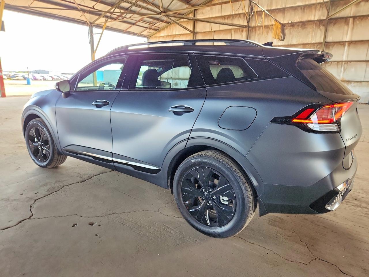2025 KIA SPORTAGE X LINE photo 2