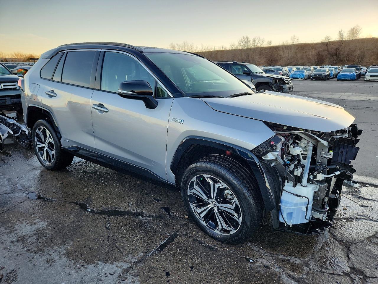 2024 TOYOTA RAV4 PRIME XSE photo 4
