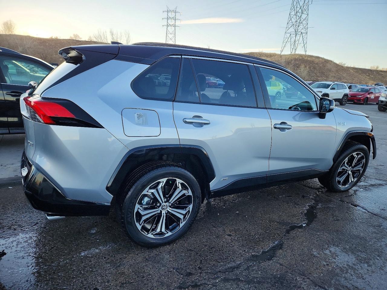 2024 TOYOTA RAV4 PRIME XSE photo 3