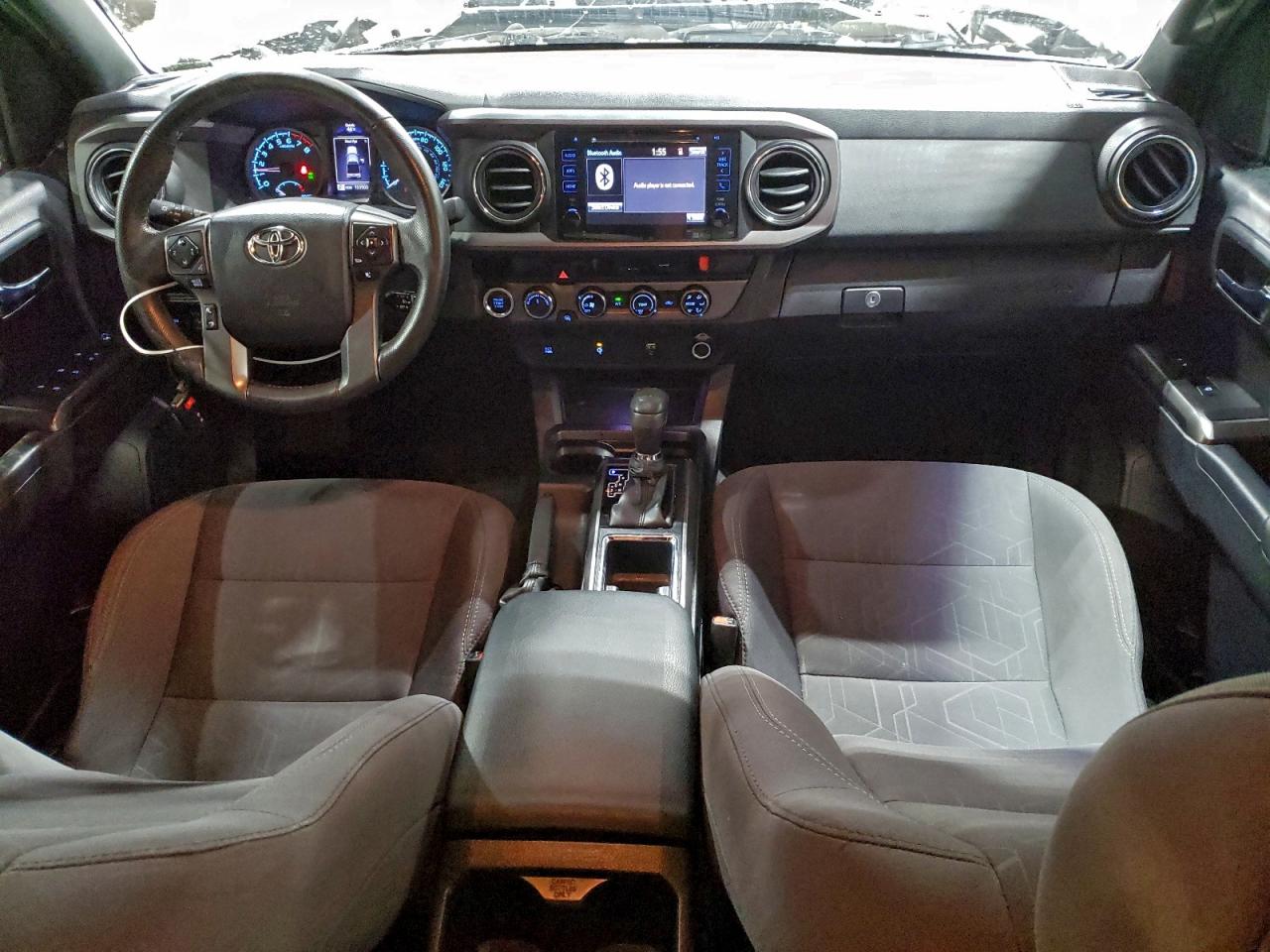 2017 TOYOTA TACOMA DOUBLE CAB photo 8