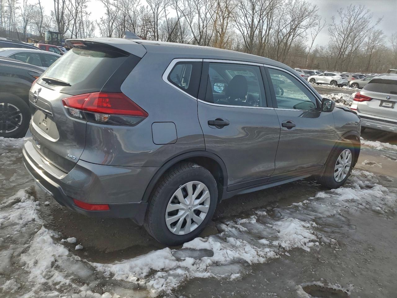 2018 NISSAN ROGUE S photo 3
