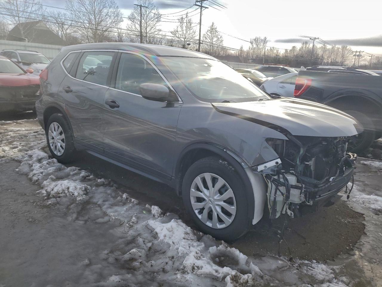 2018 NISSAN ROGUE S photo 4