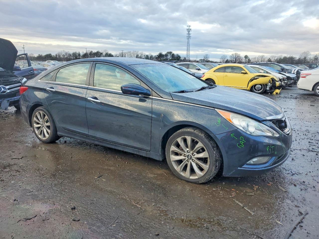2013 HYUNDAI SONATA SE photo 4