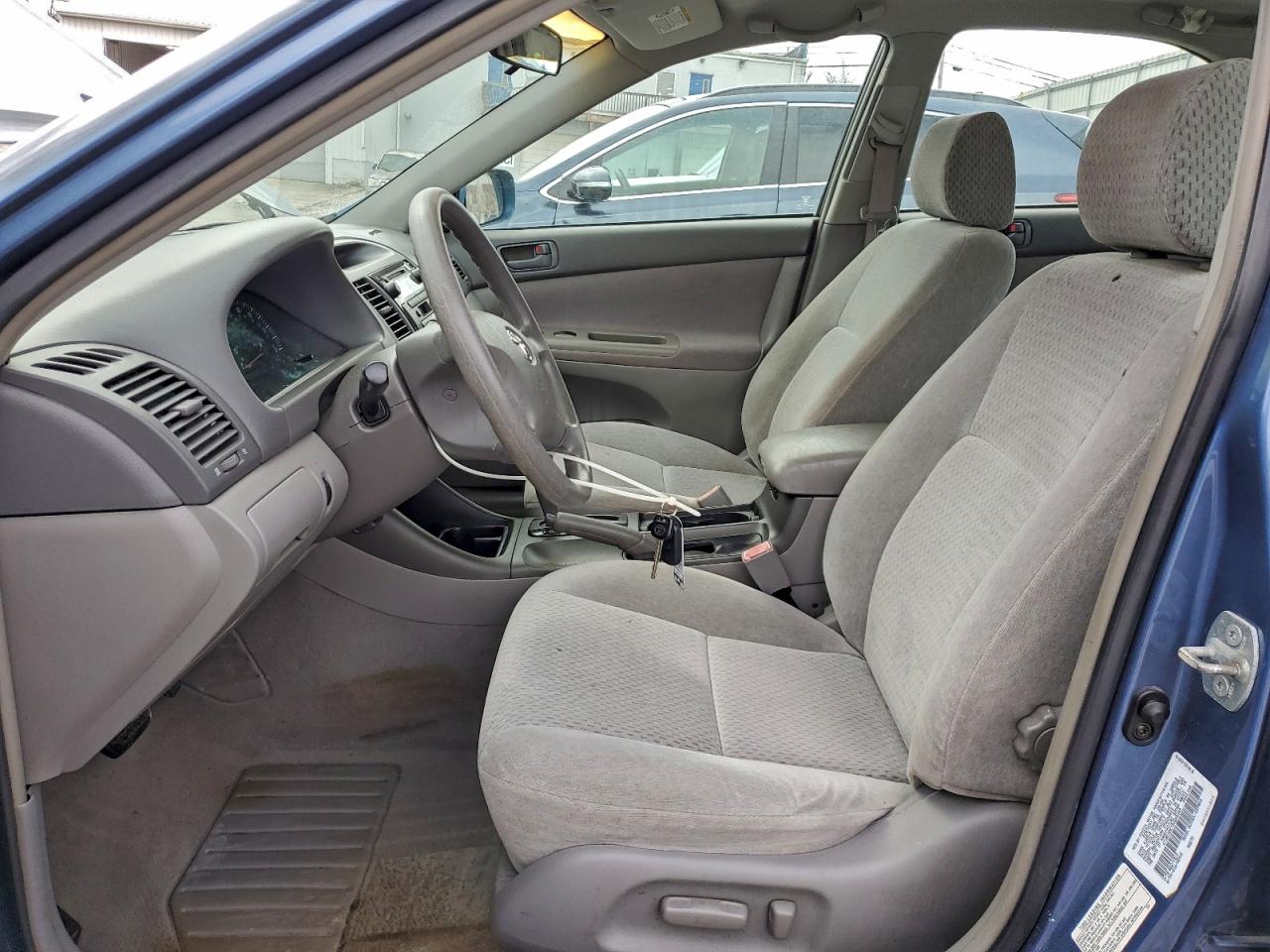 2003 TOYOTA CAMRY LE photo 7