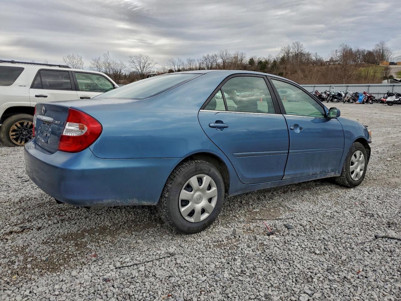 2003 TOYOTA CAMRY LE photo 3
