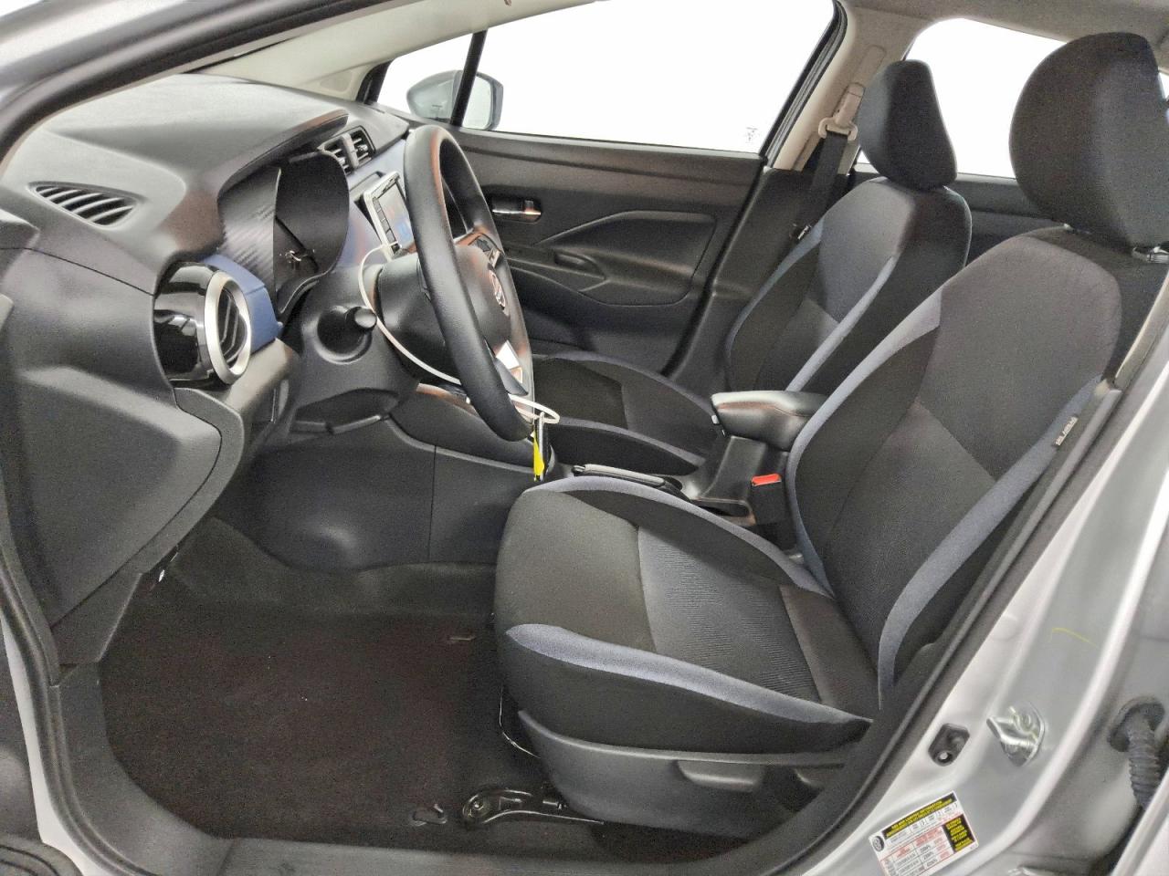 2025 NISSAN VERSA SV photo 13