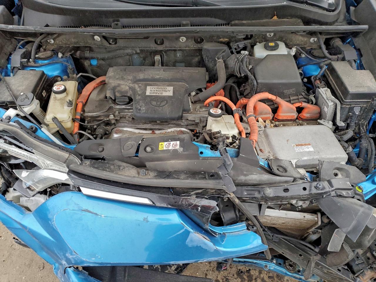 2018 TOYOTA RAV4 HV LE photo 12