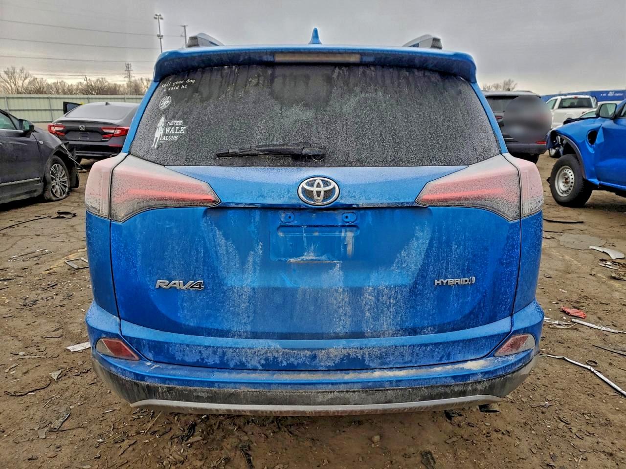 2018 TOYOTA RAV4 HV LE photo 6