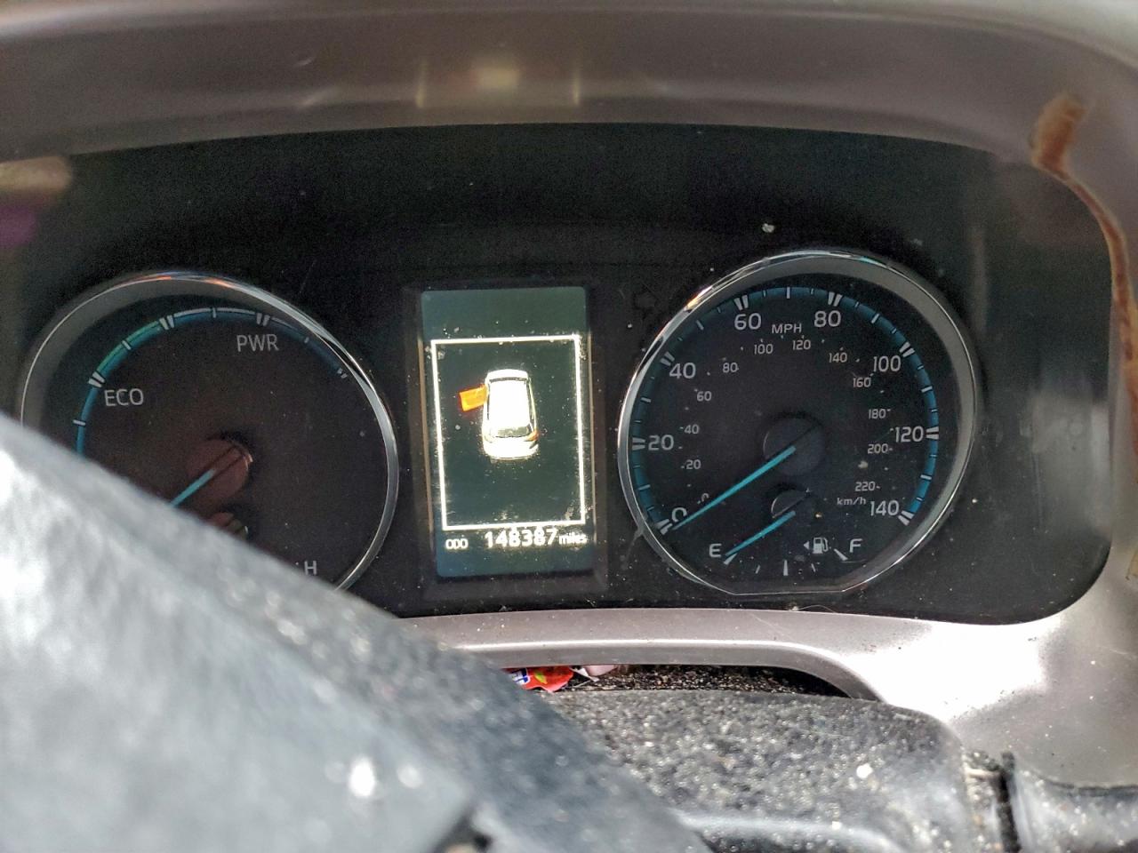 2018 TOYOTA RAV4 HV LE photo 9