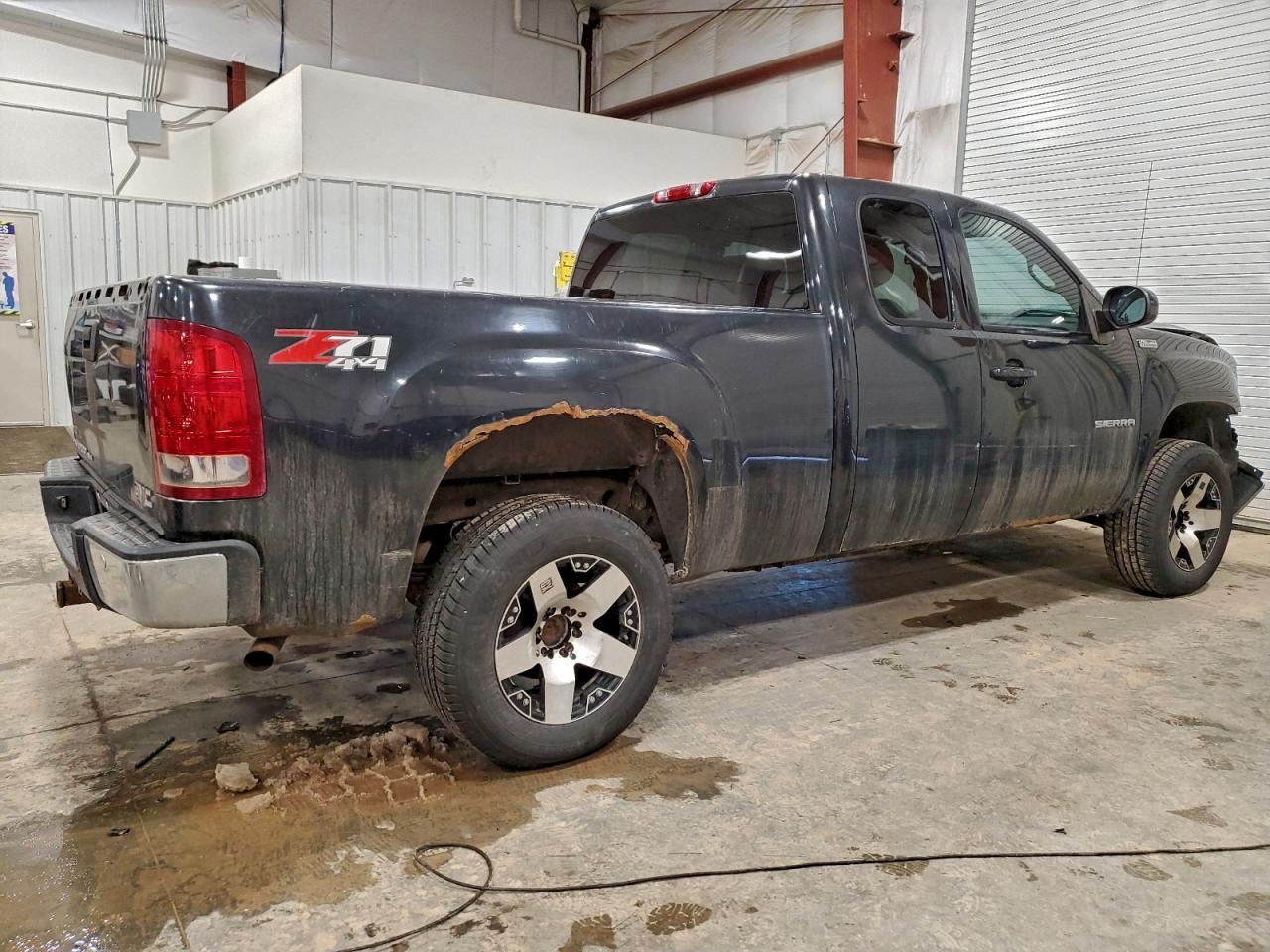2010 GMC SIERRA K1500 SLE photo 3