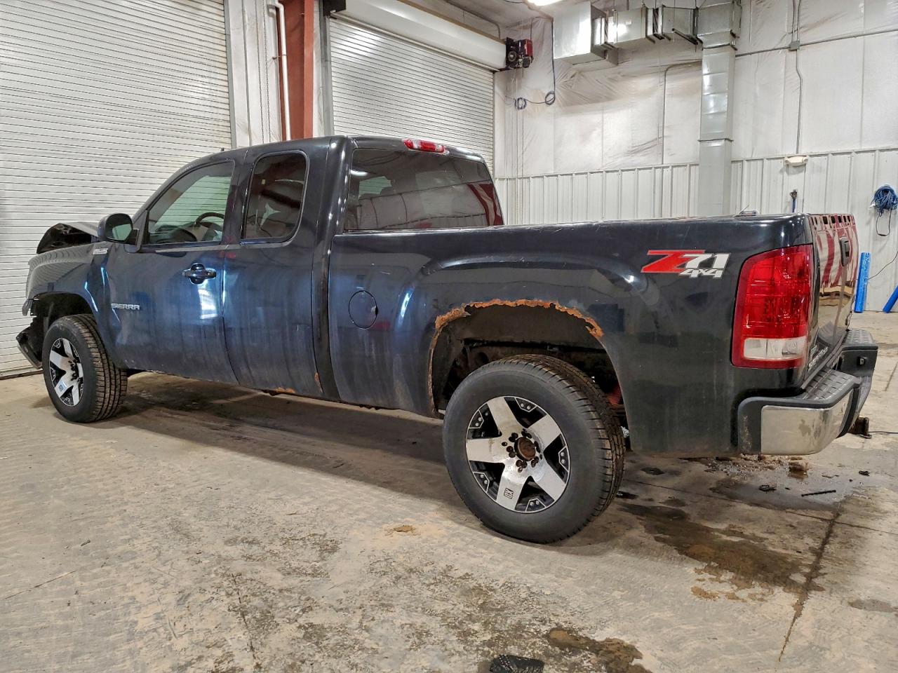2010 GMC SIERRA K1500 SLE photo 2