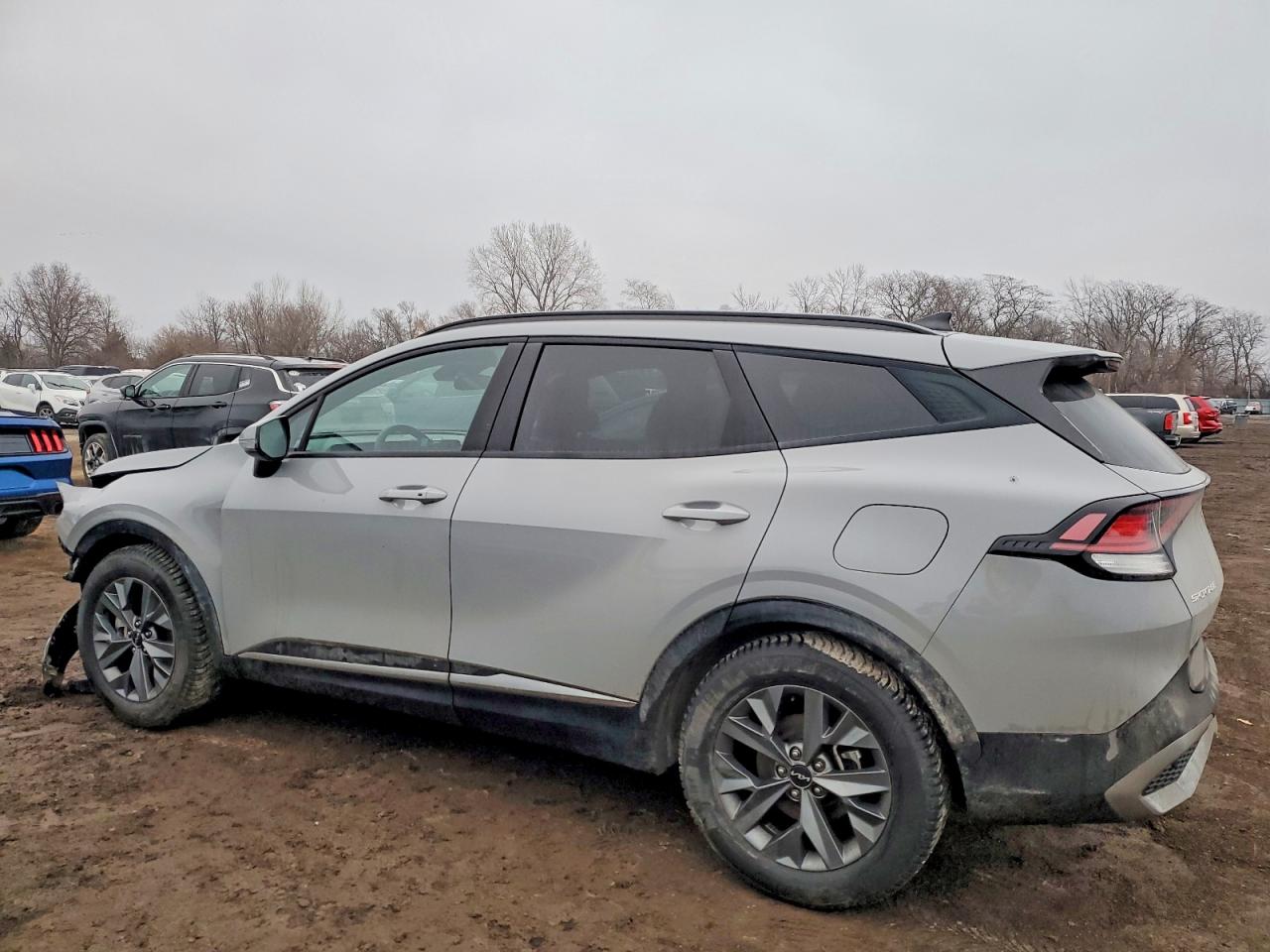 2023 KIA SPORTAGE SX photo 2