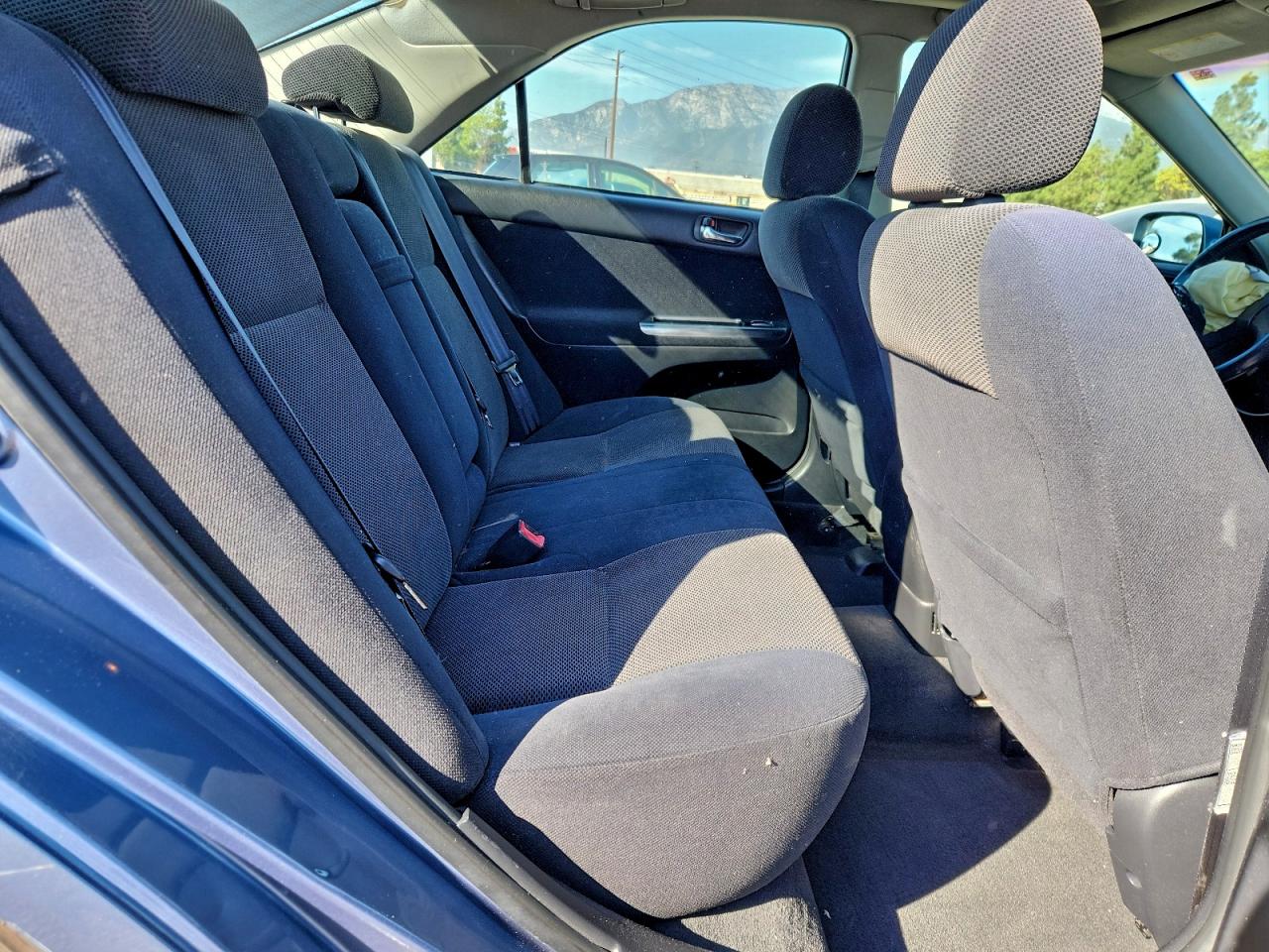 2002 TOYOTA CAMRY LE photo 10
