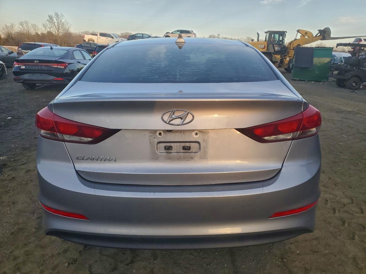 2017 HYUNDAI ELANTRA SE photo 6