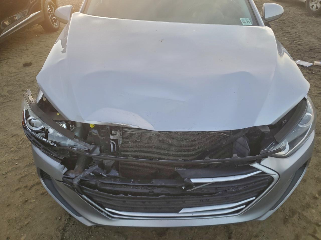 2017 HYUNDAI ELANTRA SE photo 11
