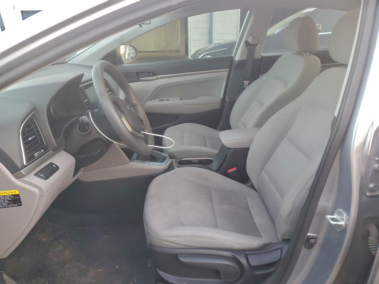 2017 HYUNDAI ELANTRA SE photo 7