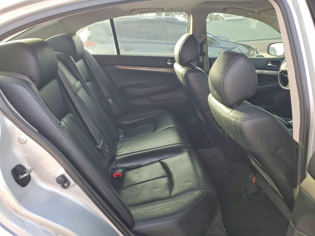 2012 INFINITI G37 photo 10