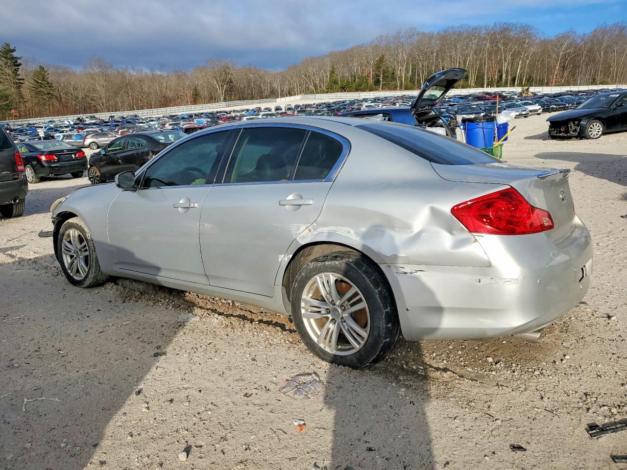 2012 INFINITI G37 photo 2