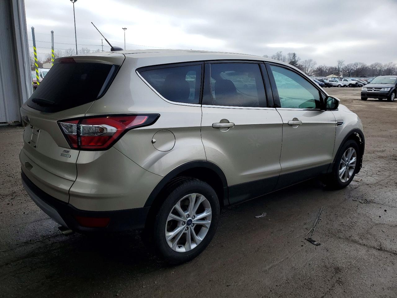 2017 FORD ESCAPE SE photo 3