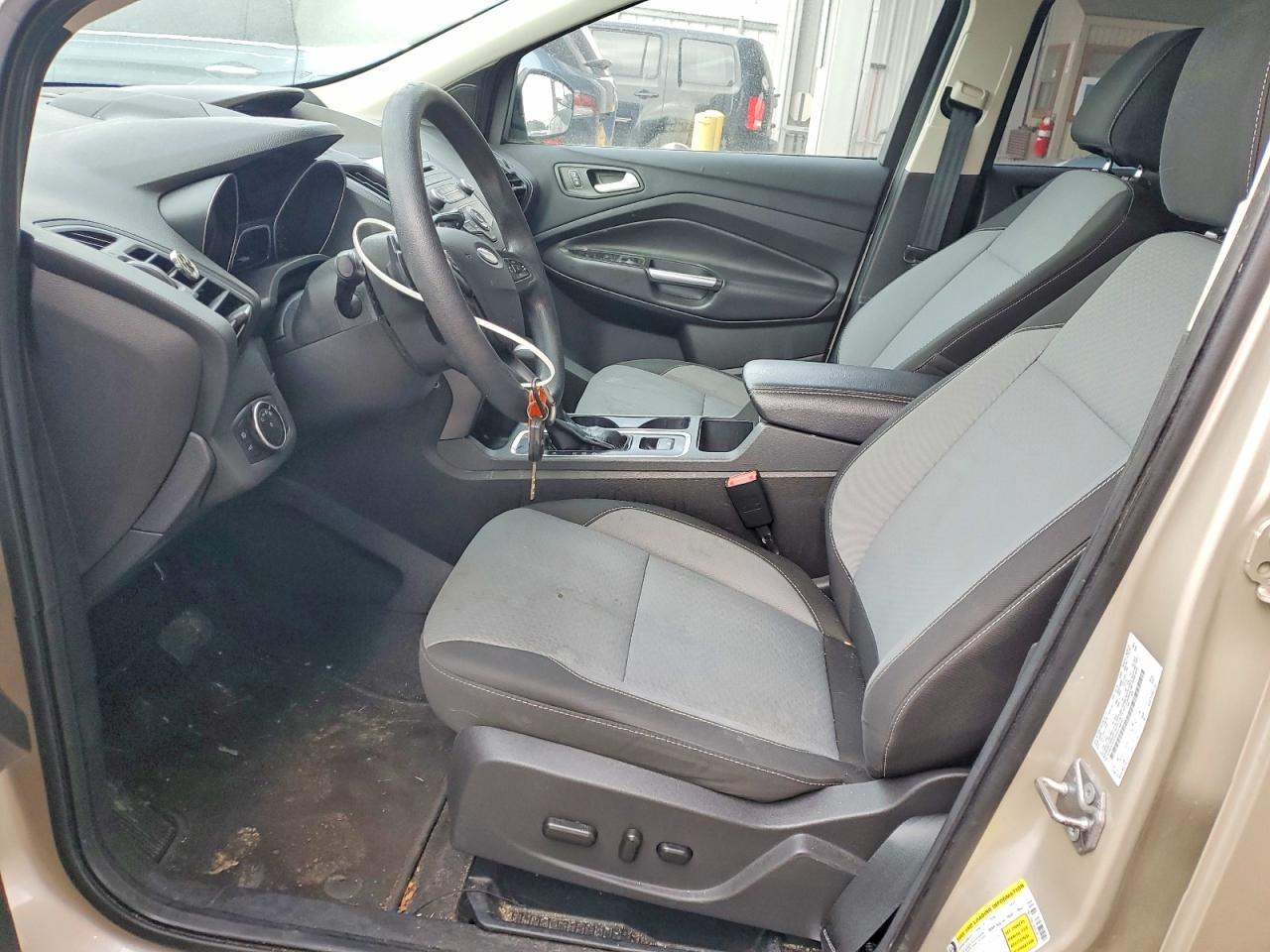 2017 FORD ESCAPE SE photo 7