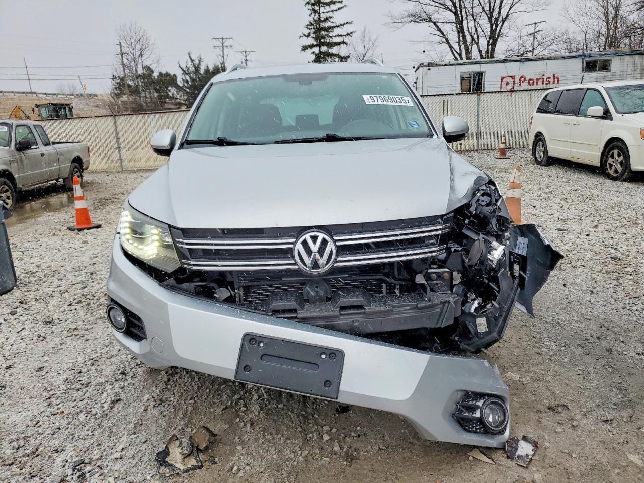 2016 VOLKSWAGEN TIGUAN S photo 5