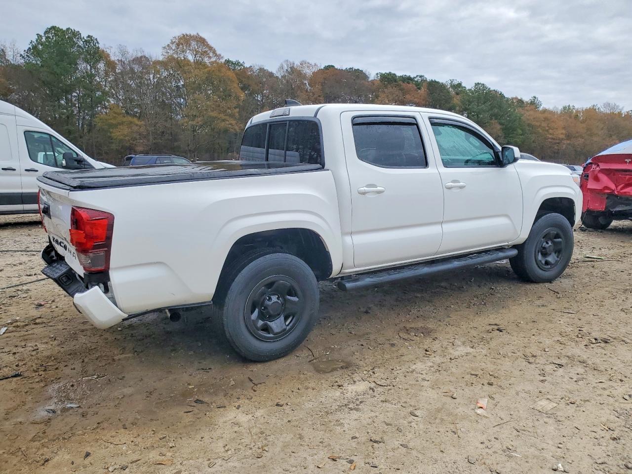 2022 TOYOTA TACOMA photo 3