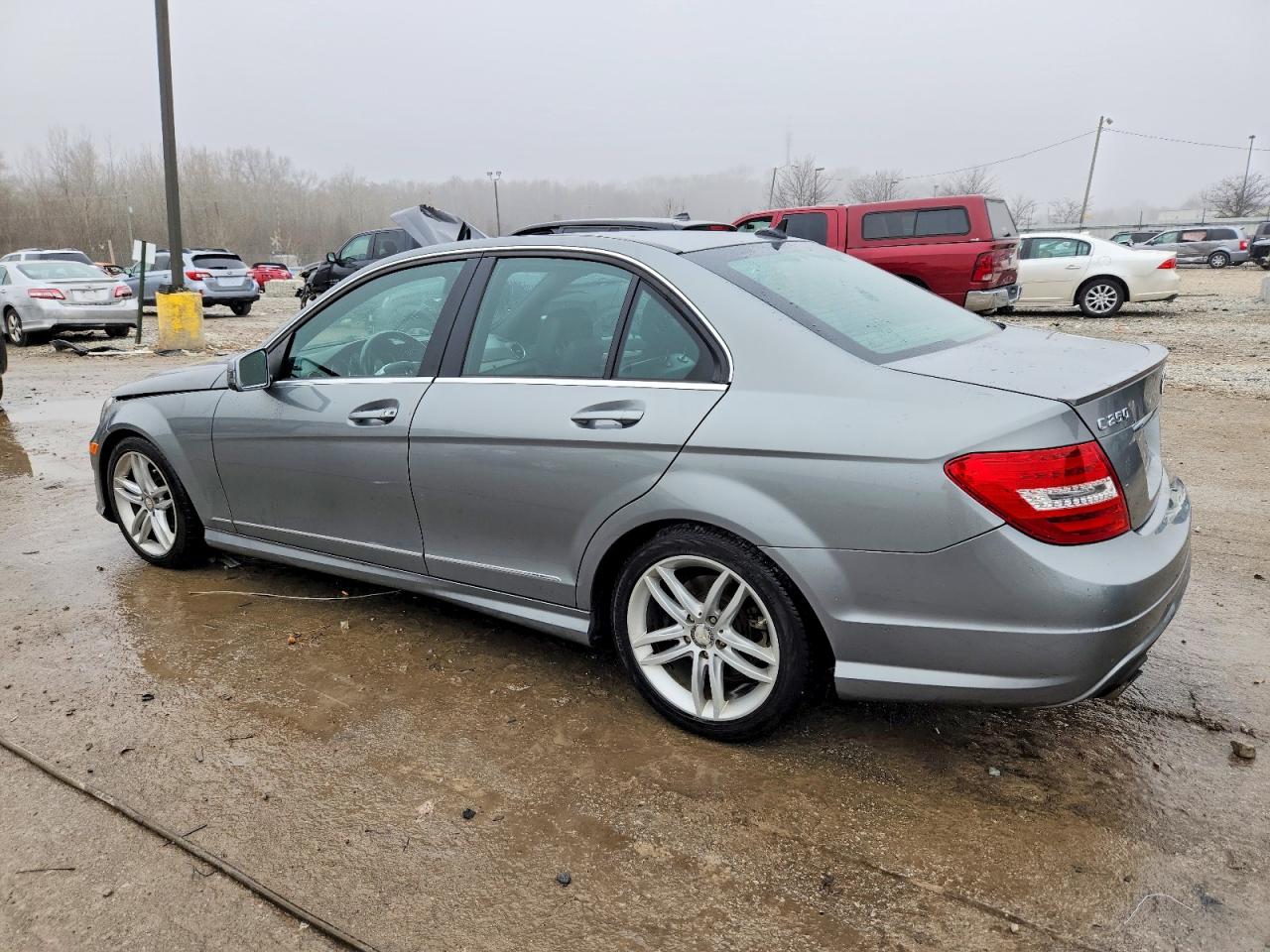 2013 MERCEDES-BENZ C 250 photo 2