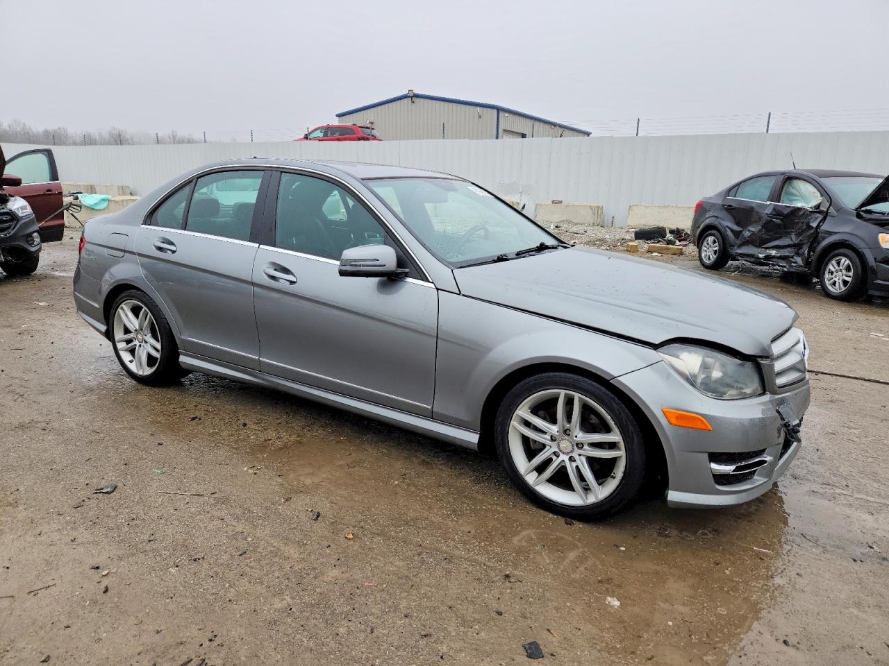 2013 MERCEDES-BENZ C 250 photo 4