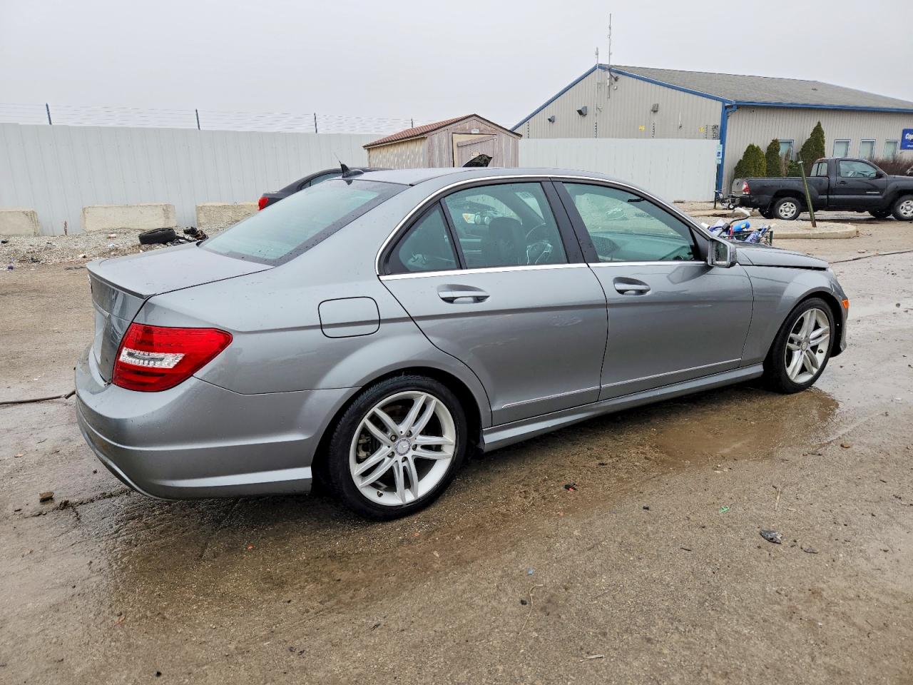 2013 MERCEDES-BENZ C 250 photo 3