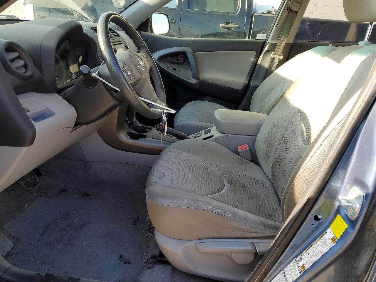 2012 TOYOTA RAV4 photo 7