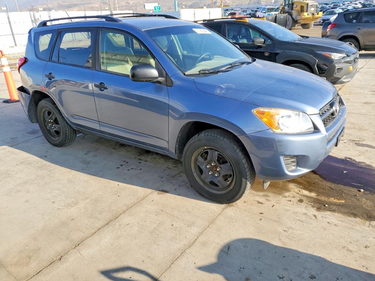 2012 TOYOTA RAV4 photo 4