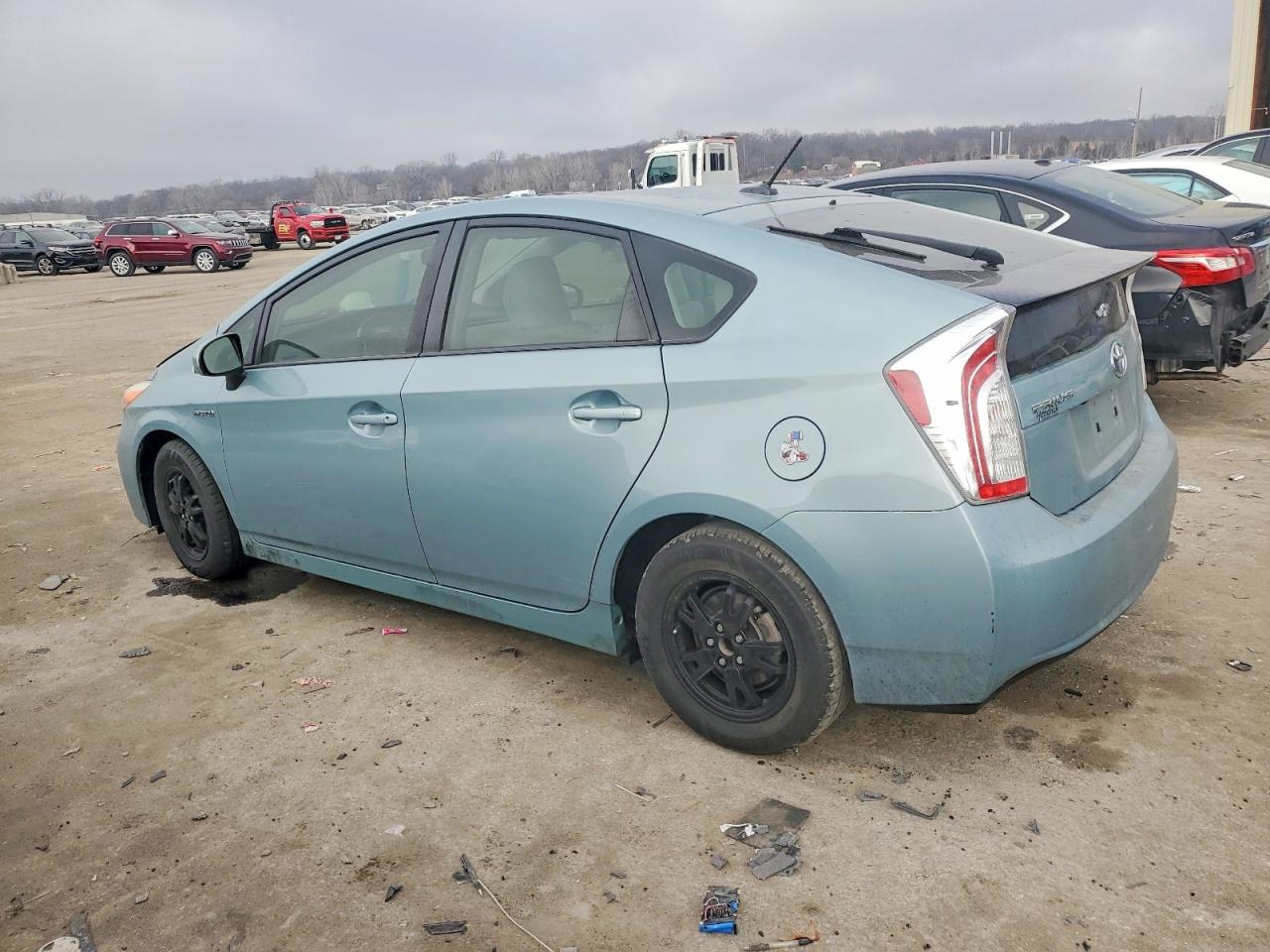 2015 TOYOTA PRIUS photo 4