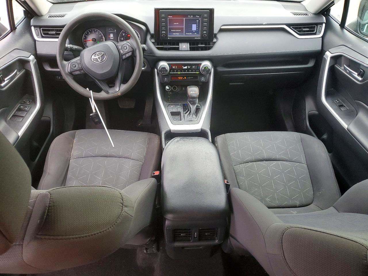 2021 TOYOTA RAV4 XLE photo 29
