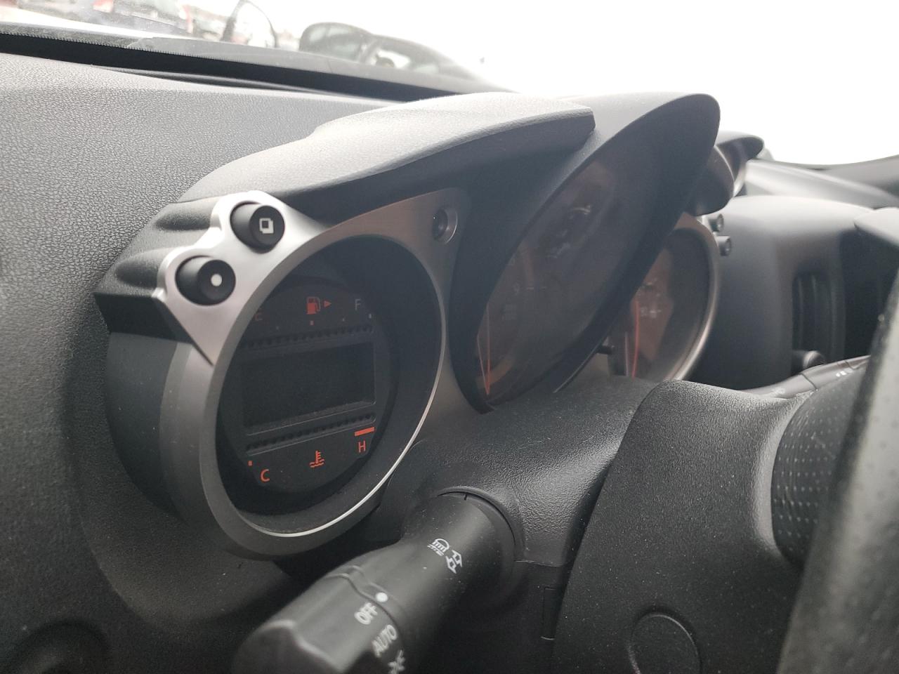 2015 NISSAN 370Z BASE photo 9