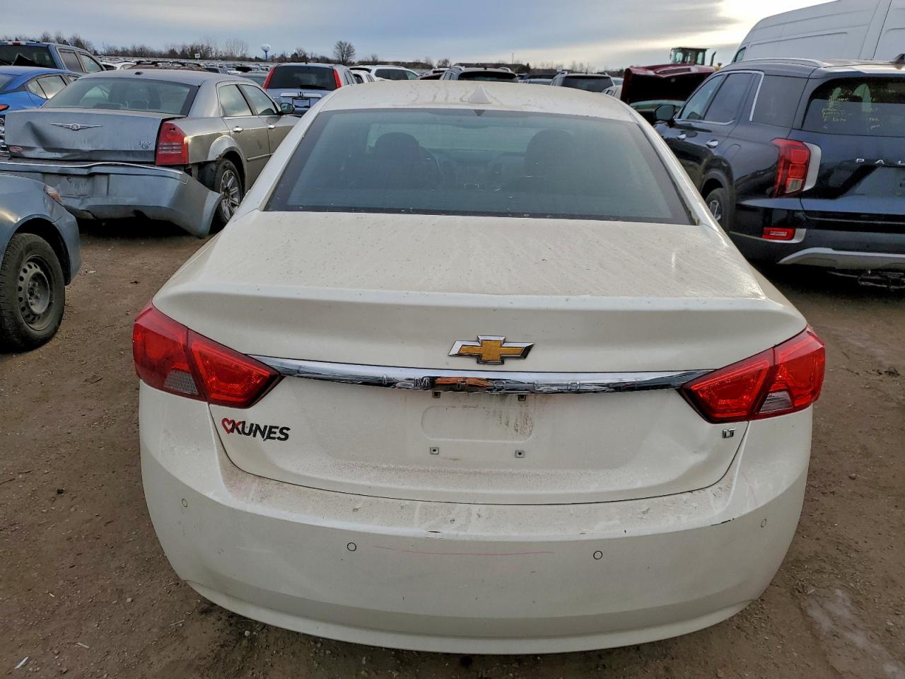 2014 CHEVROLET IMPALA LT photo 6