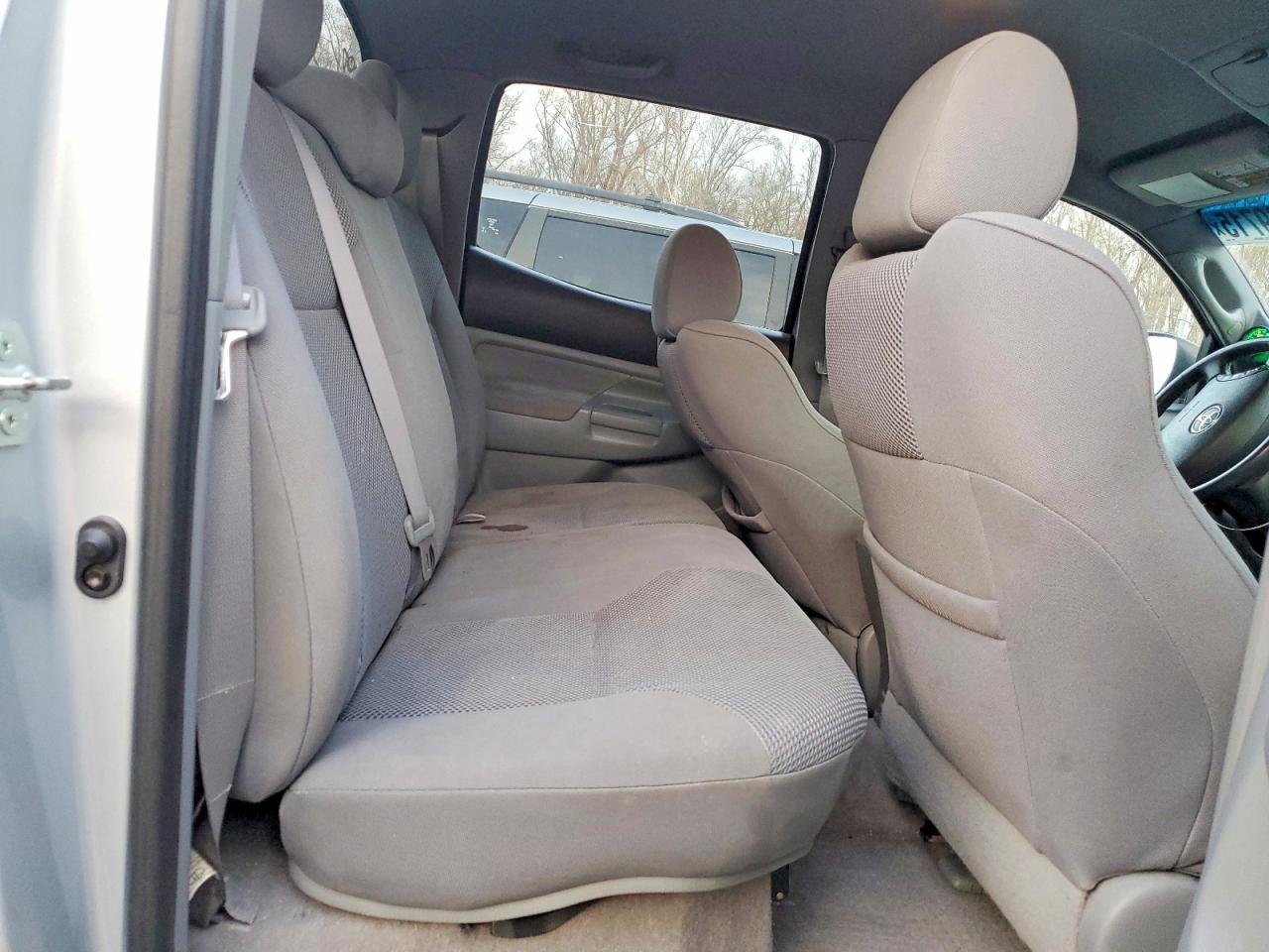2005 TOYOTA TACOMA DOUBLE CAB photo 19