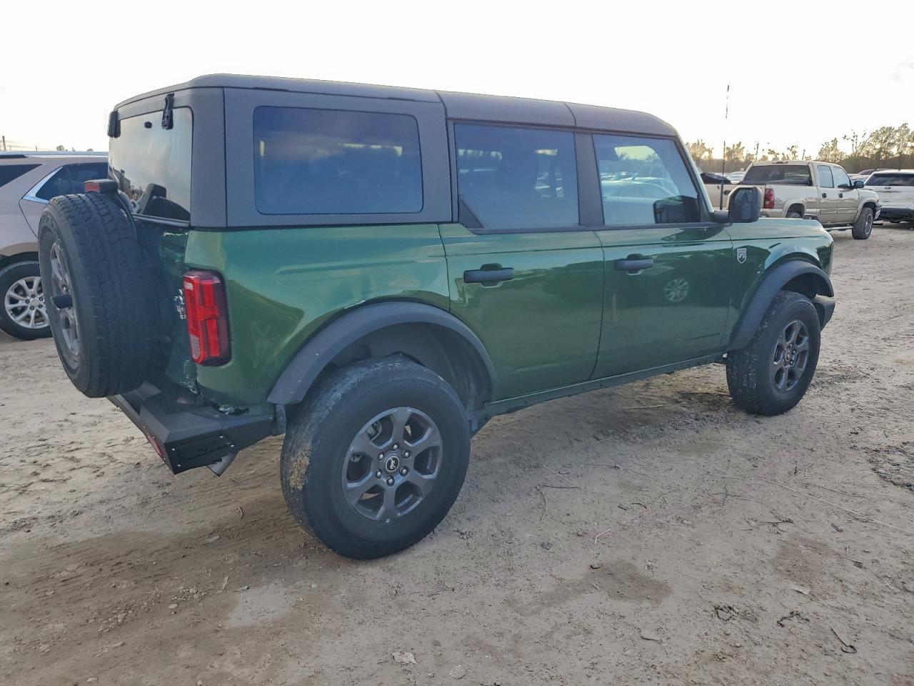 2022 FORD BRONCO BASE photo 3