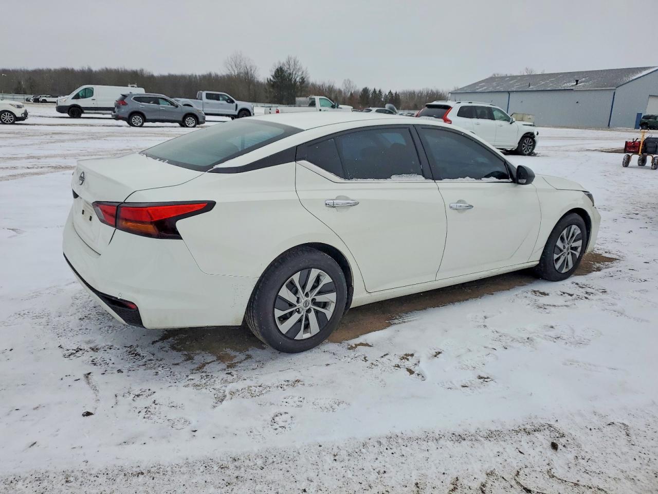 2024 NISSAN ALTIMA S photo 3