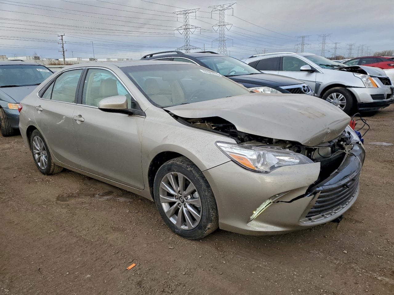 2017 TOYOTA CAMRY LE photo 4