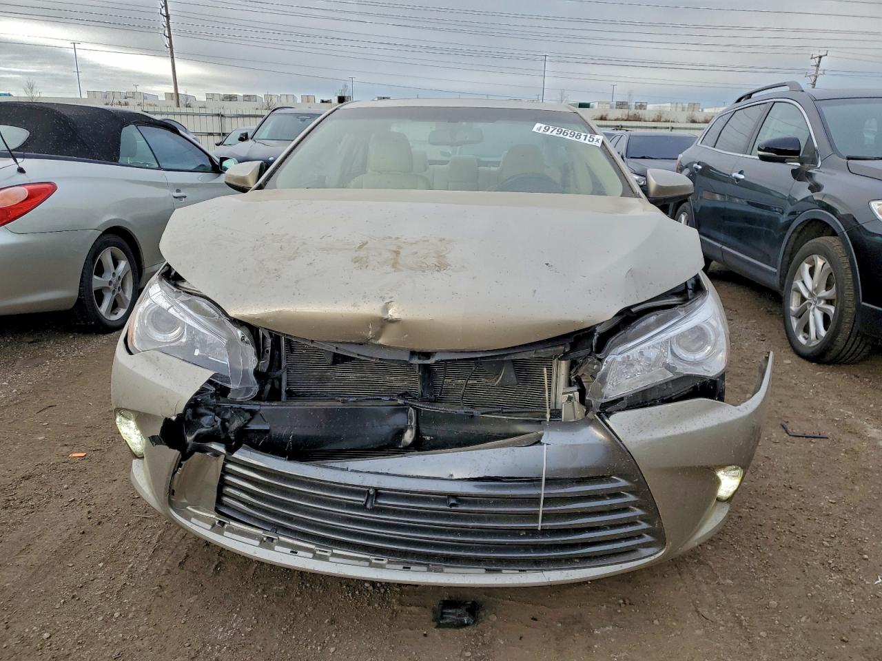2017 TOYOTA CAMRY LE photo 5