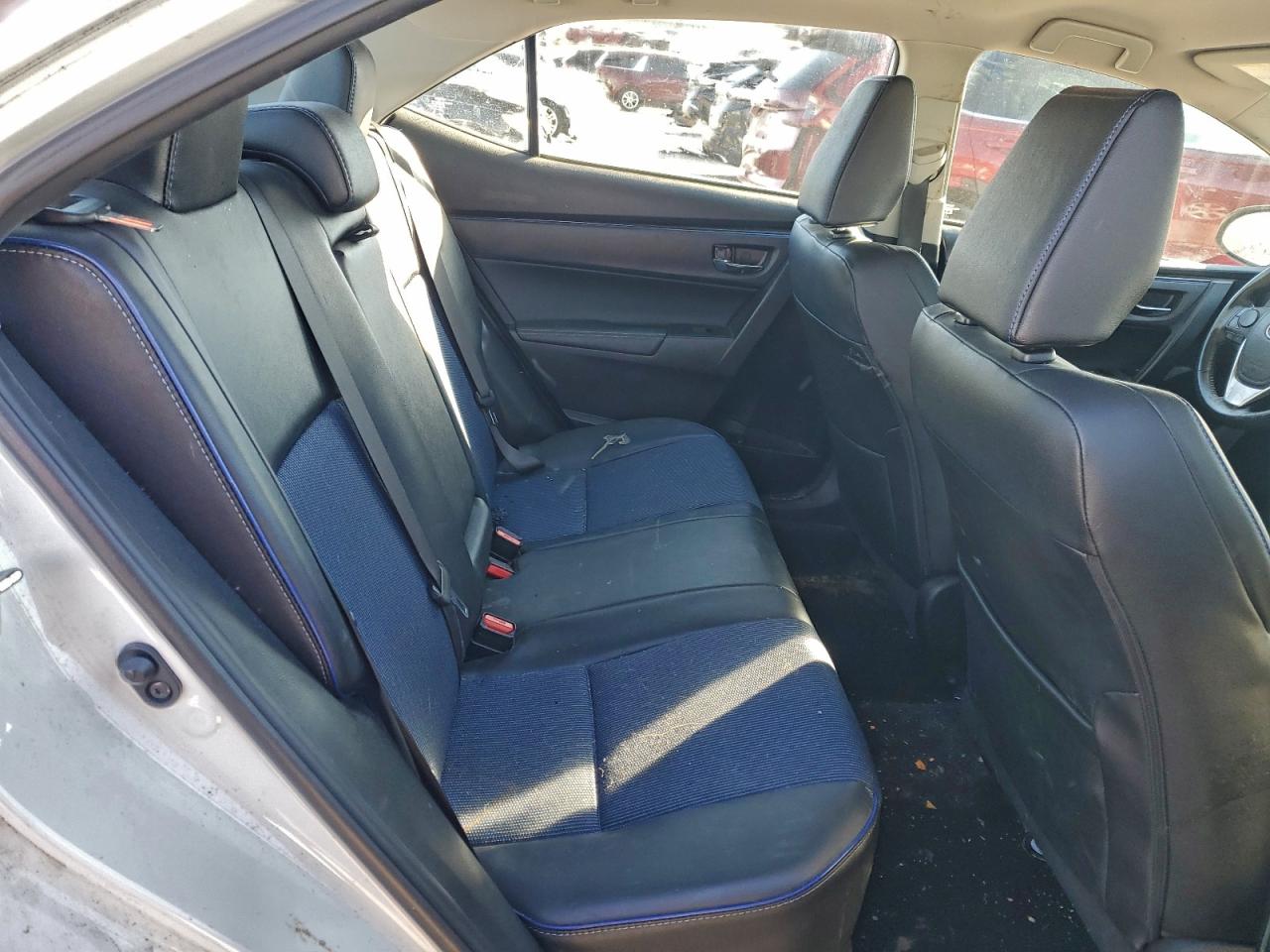 2017 TOYOTA COROLLA L photo 10