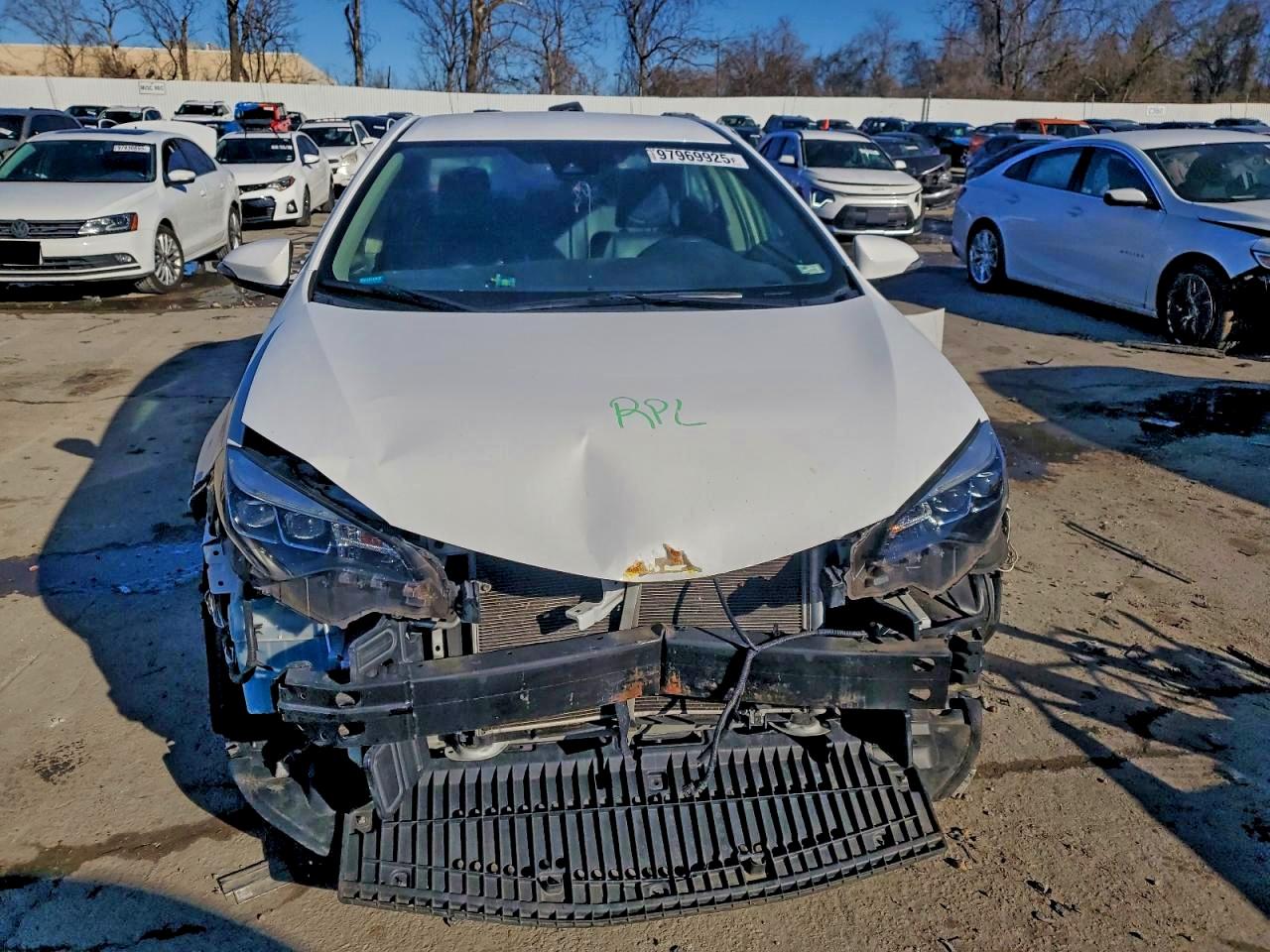 2017 TOYOTA COROLLA L photo 5