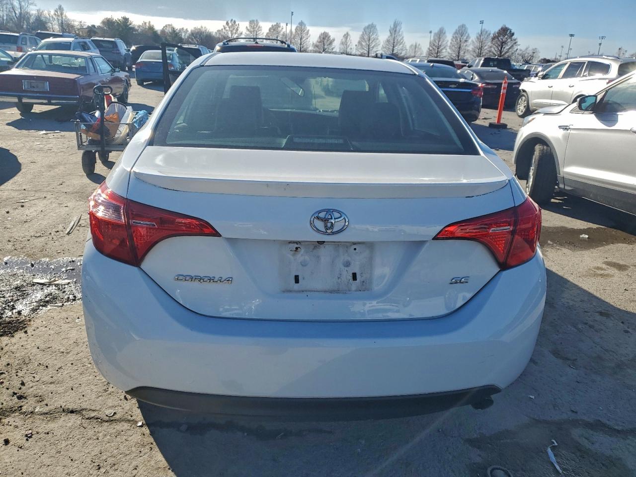 2017 TOYOTA COROLLA L photo 6