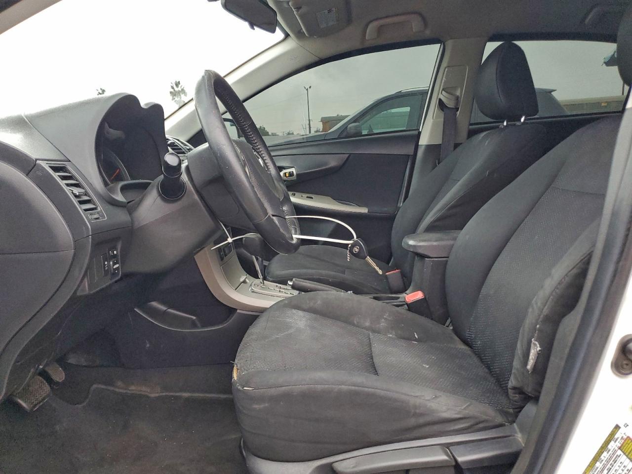 2010 TOYOTA COROLLA BASE photo 7
