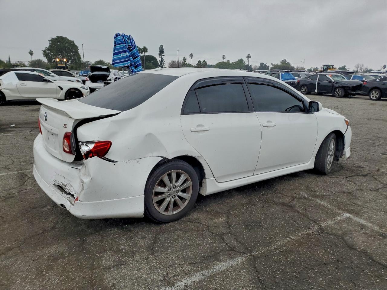 2010 TOYOTA COROLLA BASE photo 3