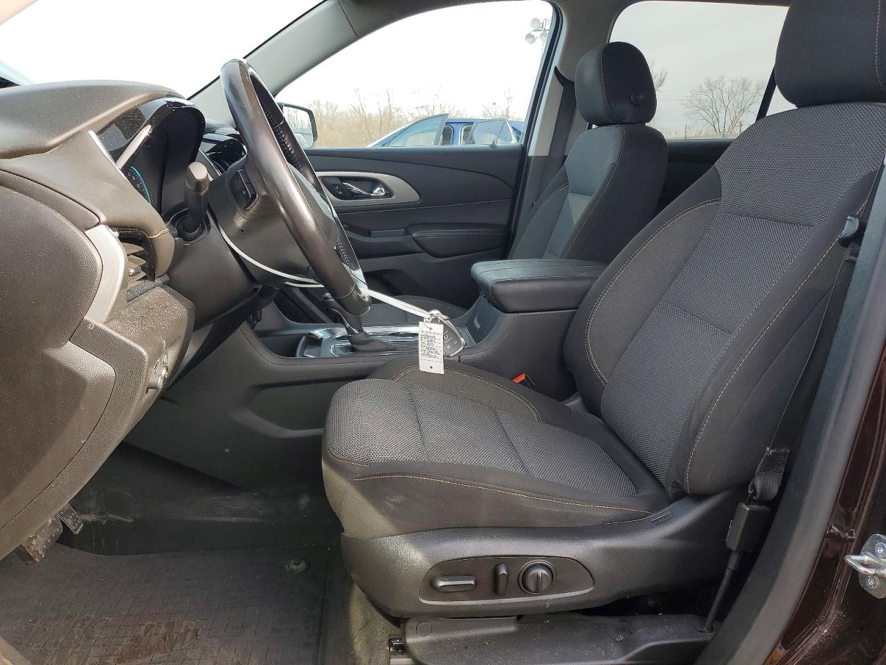 2020 CHEVROLET TRAVERSE LT photo 7