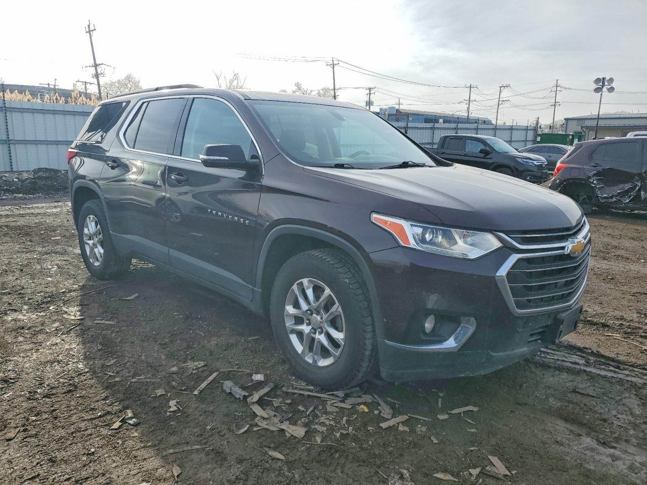 2020 CHEVROLET TRAVERSE LT photo 4