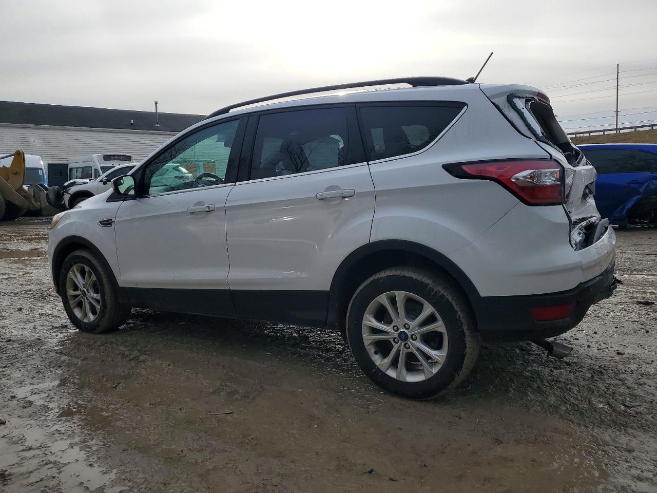 2018 FORD ESCAPE SEL photo 2