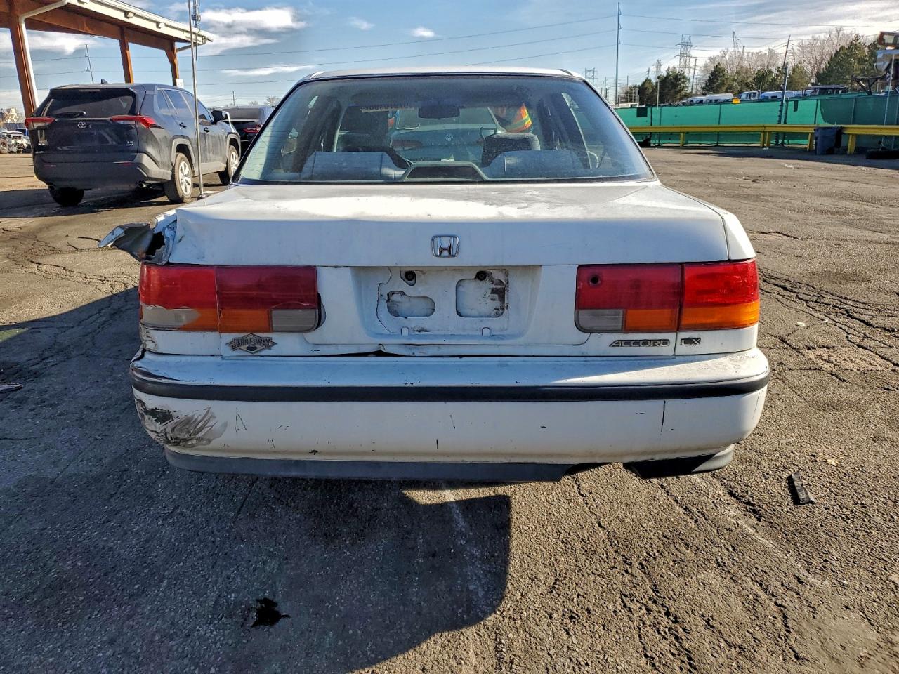 1993 HONDA ACCORD LX photo 6